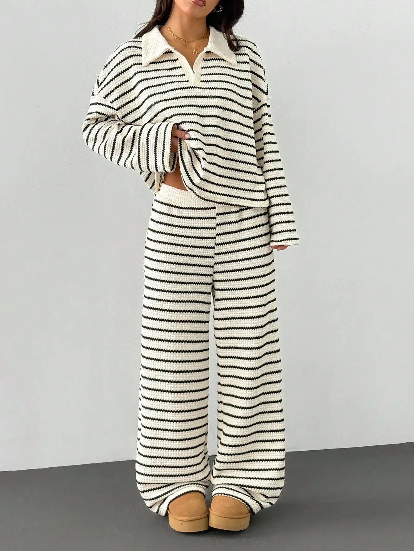Women's 2-Piece Striped Knit Set: Cropped V-Neck Top & Wide-Leg Pants