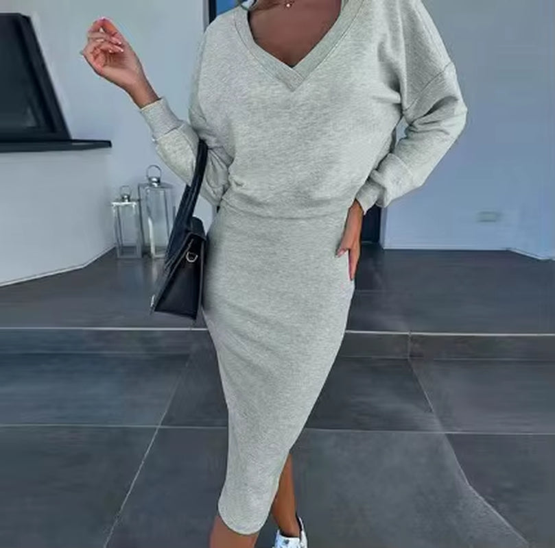 Chic Comfort: Two Piece-Set Knit Dress